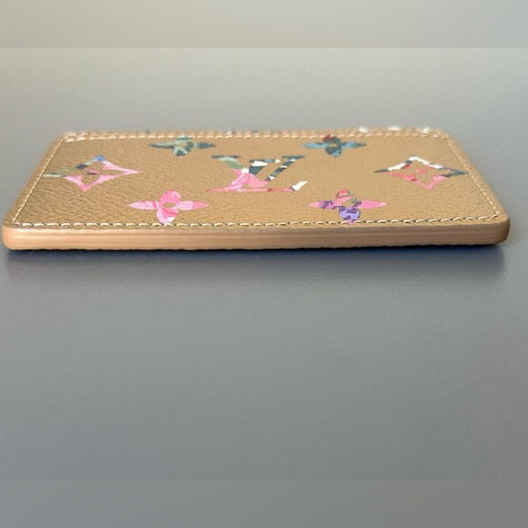 Louis Vuitton Limited Edition Garden Collection Metallic Gold Cardholder (NWOT) - Picture 5 of 12